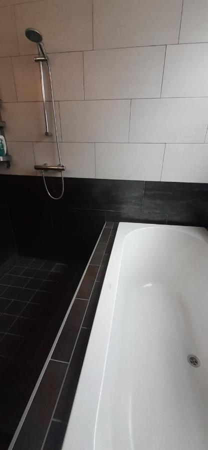 Charlotte, Not For Parties, Not A Hotel, Room With Shared Bathroom, No Kitchen Άμστερνταμ Εξωτερικό φωτογραφία